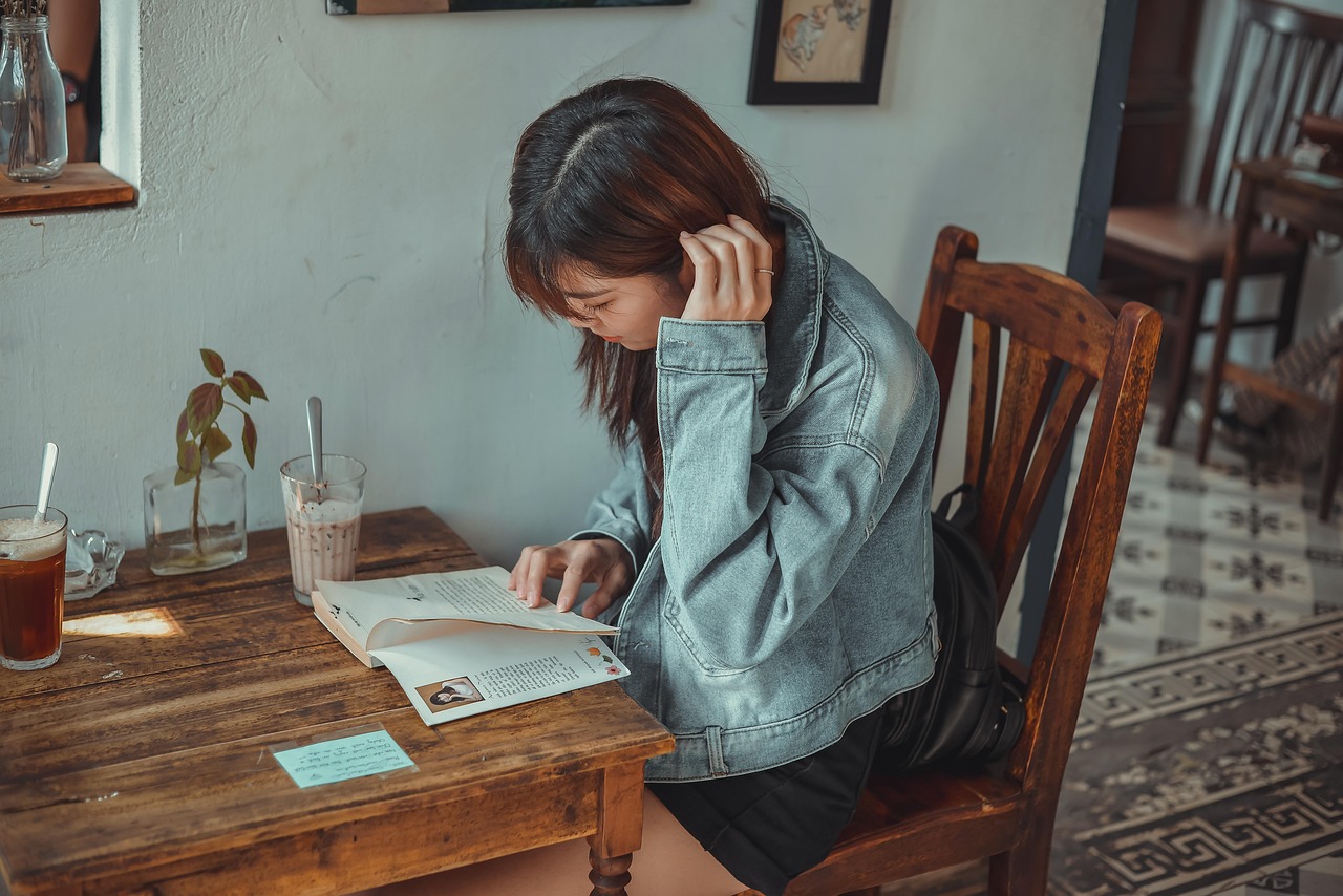 The Corner Table: Why Regulars Matter in a Small-Town Cafe